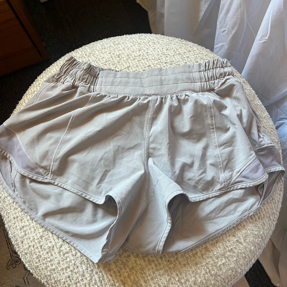 Hotty Hot Light Purple Lululemon Short 2.5